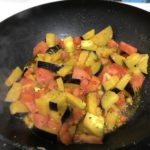 Makaron z bakłażanem i pomidorami